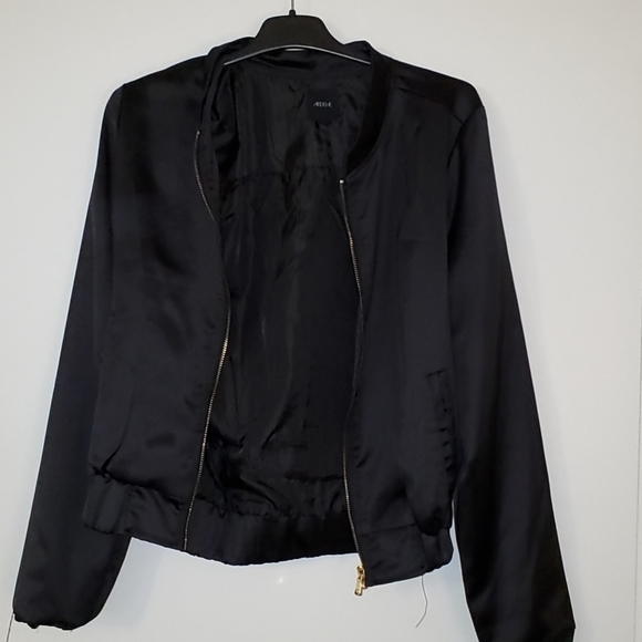Black bomber jacket - Picture 1 of 2